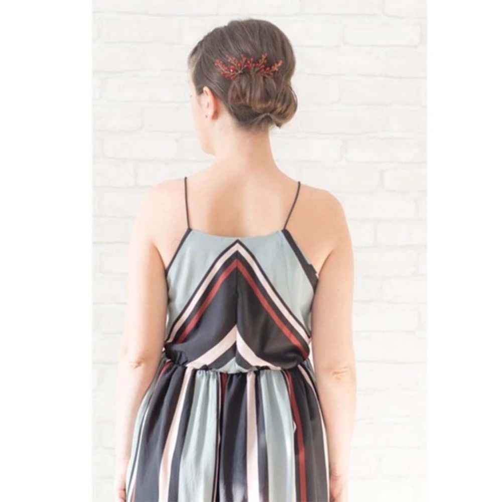 New! Modern, striped summer midi dress in blue - Picture 3 of 8